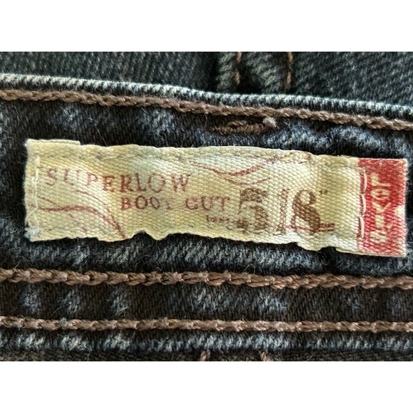 Levi  518 Super Low Bootcut Jeans With Raw Hem Size‎ 5 M - Picture 8 of 11